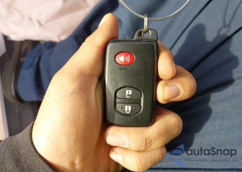 2015 Toyota Prius Two z USA, uszkodzony, nr VIN JTDKN3DU9F1902965